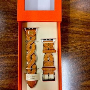 Tory Burch Leather Apple Watch band. Fits the 38 MM to 40 MM will fit on 44 MM